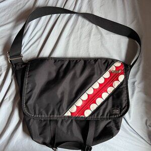 Porter x Kaws Gallery 1950 OriginalFake Messenger Bag